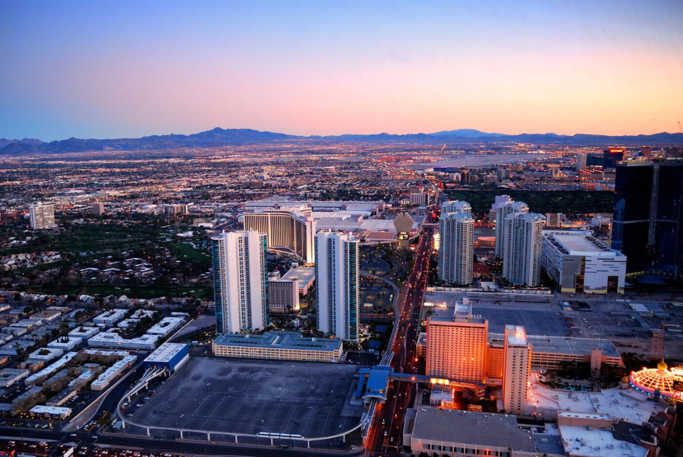 LASIK eye surgery at The LASIK Vision Institute in Phoenix, AZ